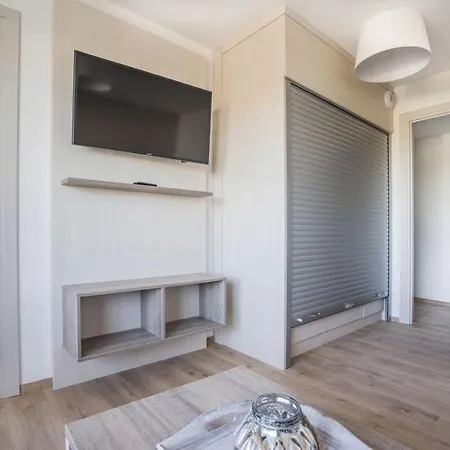 Deluxe For 4 People With 2 Bedrooms And Balcony 아파트 *